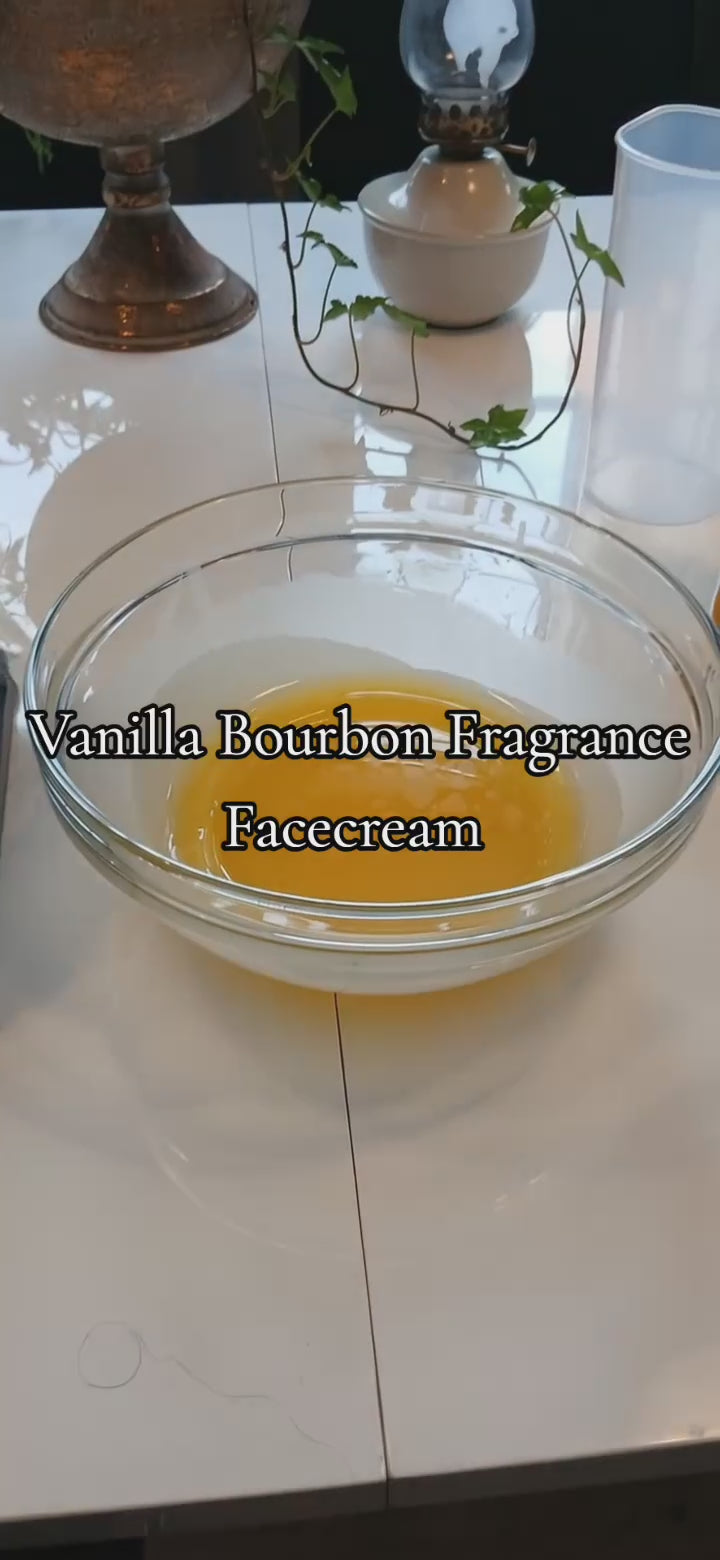 Vanilla and Bourbon Fragrances Facecream